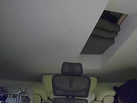 Snapshot of gryzoon chatting on 10-16-25, 10:00 gryzoon online show from 10-16-25, 10:00