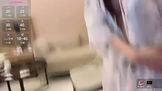 Snapshot of Xiaoxia-Baby chatting on 03-09-25, 04:11 Xiaoxia-Baby online show from 03-09-25, 04:11