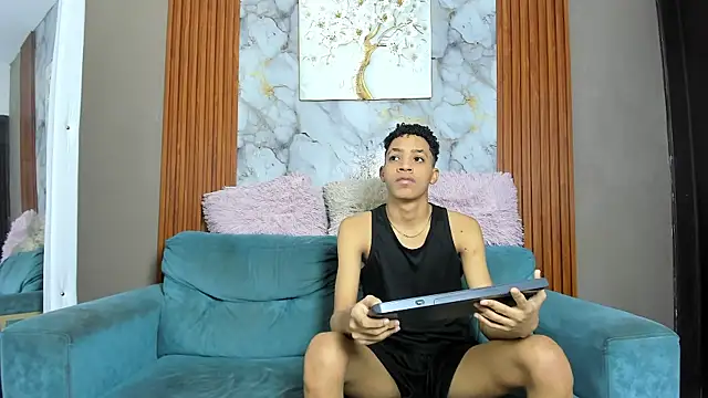Snapshot of KING_OFF_BOYS chatting on 05-16-26, 01:10 KING OFF BOYS online show from 05-16-26, 01:10