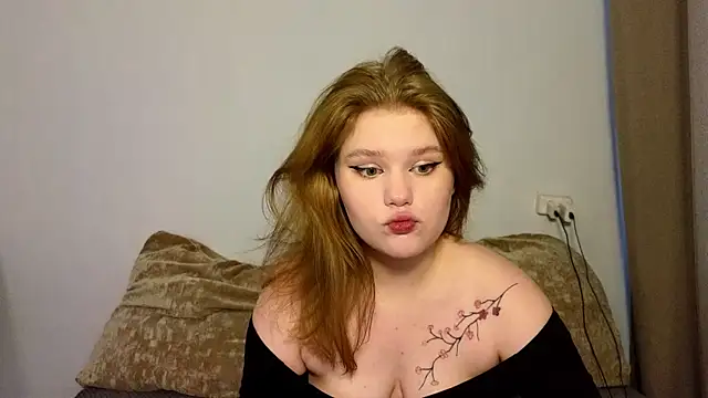 LaseyMoon online show from 03-01-26, 06:04