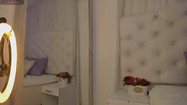 Snapshot of kamii_arias chatting on 09-18-25, 12:18 kamii arias online show from 09-18-25, 12:18