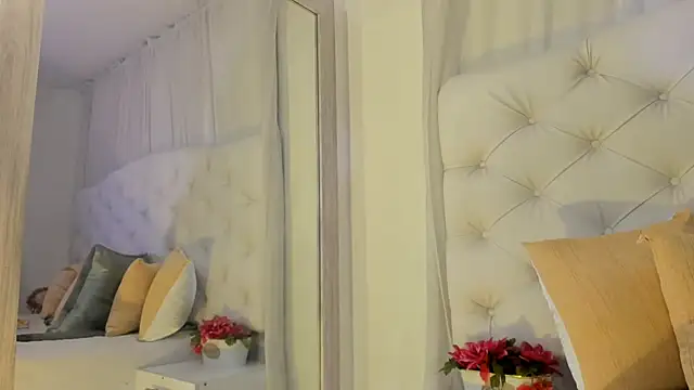 Snapshot of kamii_arias chatting on 11-14-25, 02:27 kamii arias online show from 11-14-25, 02:27