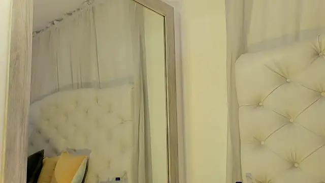 Snapshot of kamii_arias chatting on 11-24-25, 02:28 kamii arias online show from 11-24-25, 02:28