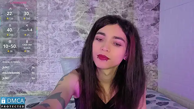 Snapshot of MaeveKuro chatting on 10-11-25, 03:28 MaeveKuro online show from 10-11-25, 03:28