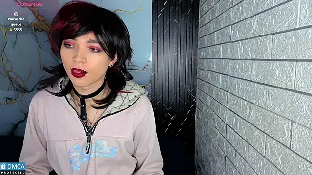 MaeveKuro online show from 11-29-25, 03:09