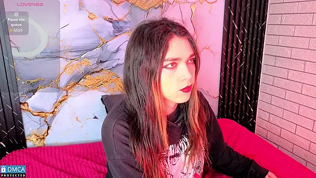 MaeveKuro online show from 04-02-26, 03:15