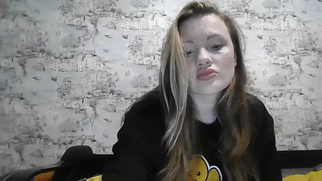 Eveline May online show from 11-13-25, 08:41