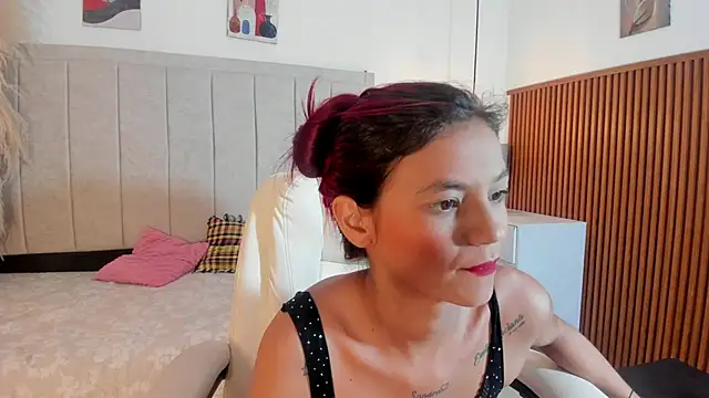 Snapshot of gime_lara chatting on 05-21-26, 12:56 gime lara online show from 05-21-26, 12:56