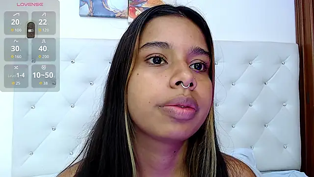 Snapshot of sweetebony_33 chatting on 09-24-25, 05:22 sweetebony 33 online show from 09-24-25, 05:22