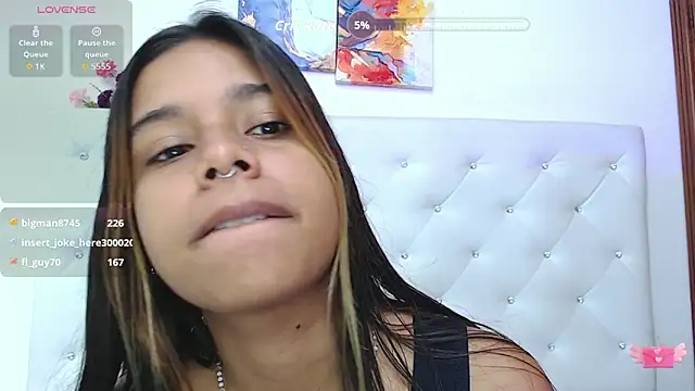 Snapshot of sweetebony_33 chatting on 10-29-25, 04:48 sweetebony 33 online show from 10-29-25, 04:48