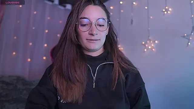 Snapshot of issa_monterrey chatting on 11-24-25, 08:41 issa monterrey online show from 11-24-25, 08:41