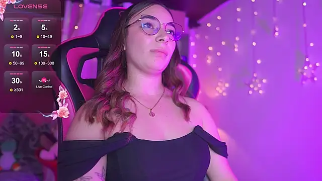 Snapshot of issa_monterrey chatting on 02-09-26, 10:14 issa monterrey online show from 02-09-26, 10:14