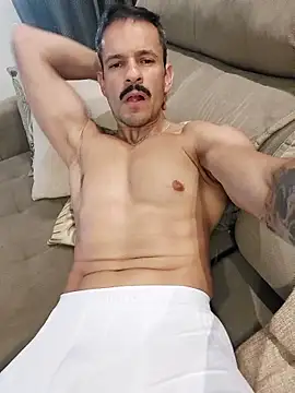 Snapshot of juniortche1313 chatting on 02-27-25, 05:04 juniortche1313 online show from 02-27-25, 05:04