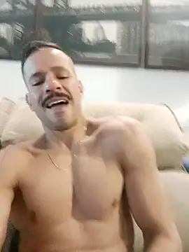 Snapshot of juniortche1313 chatting on 11-04-25, 04:39 juniortche1313 online show from 11-04-25, 04:39