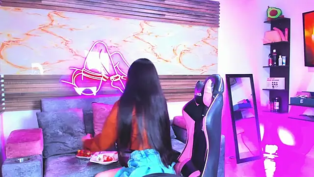 Cloe roouse online show from 04-19-26, 02:05