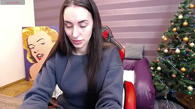 Snapshot of JenniferStone chatting on 01-07-25, 06:38 JenniferStone online show from 01-07-25, 06:38