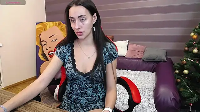 Snapshot of JenniferStone chatting on 01-10-25, 10:39 JenniferStone online show from 01-10-25, 10:39