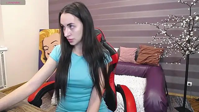 Snapshot of JenniferStone chatting on 01-13-25, 06:38 JenniferStone online show from 01-13-25, 06:38