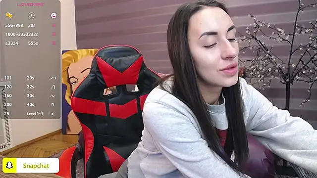 Snapshot of JenniferStone chatting on 01-28-25, 07:00 JenniferStone online show from 01-28-25, 07:00