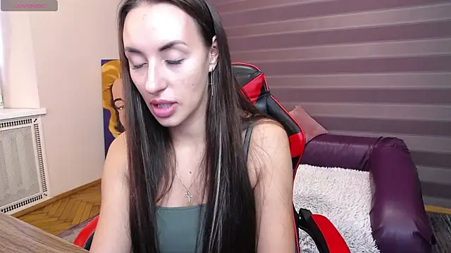 Snapshot of JenniferStone chatting on 09-20-25, 06:58 JenniferStone online show from 09-20-25, 06:58