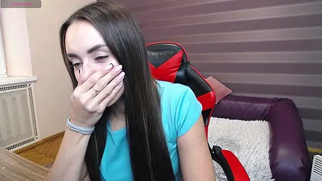 Snapshot of JenniferStone chatting on 10-04-25, 07:06 JenniferStone online show from 10-04-25, 07:06