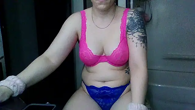 Snapshot of mrstoxox4594 chatting on 09-27-25, 09:14 mrstoxox4594 online show from 09-27-25, 09:14