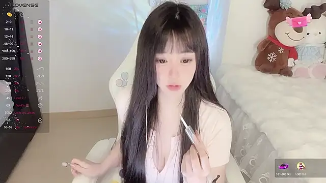 Milla-z online show from 11-19-25, 03:12