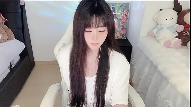 Snapshot of Milla-z chatting on 03-12-26, 10:43 Milla-z online show from 03-12-26, 10:43