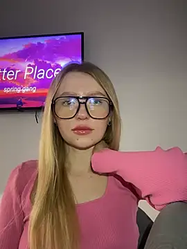 Snapshot of EvaBrooklyn chatting on 03-15-25, 03:59 EvaBrooklyn online show from 03-15-25, 03:59