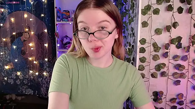 Strawberry juli online show from 03-19-25, 02:27