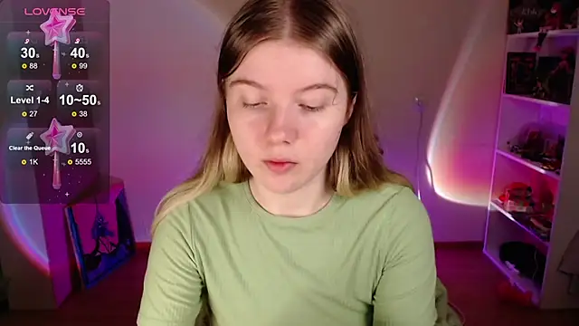 Strawberry juli online show from 09-26-25, 05:11