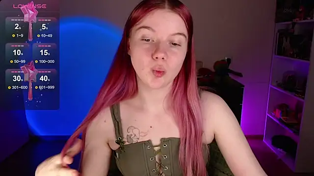 Strawberry juli online show from 11-09-25, 09:07