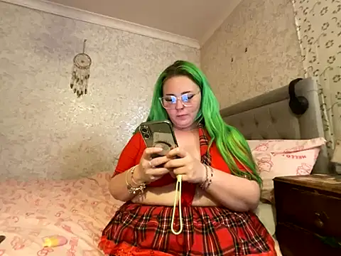 Snapshot of itsonlykjade chatting on 10-14-25, 08:31 itsonlykjade online show from 10-14-25, 08:31