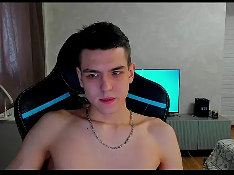 Snapshot of TravisRevas chatting on 03-04-25, 01:38 TravisRevas online show from 03-04-25, 01:38