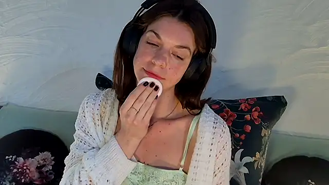 Snapshot of Rosemarie_Blu chatting on 03-01-26, 08:27 Rosemarie Blu online show from 03-01-26, 08:27