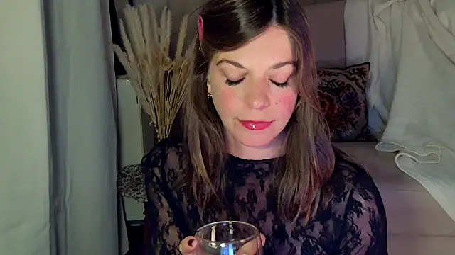 Snapshot of Rosemarie_Blu chatting on 05-10-26, 08:25 Rosemarie Blu online show from 05-10-26, 08:25