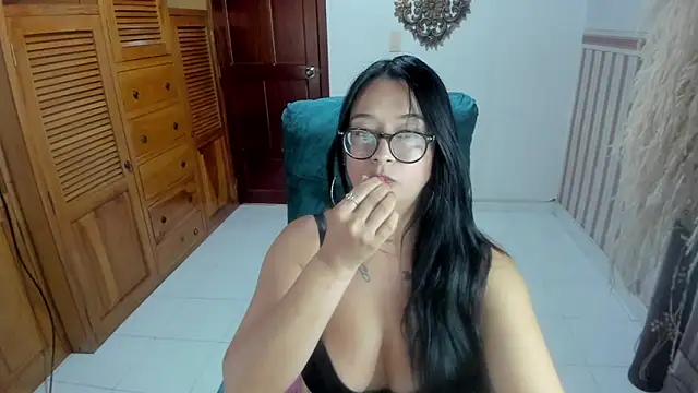 AnnaPerez  online show from 01-17-26, 07:28