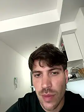 Snapshot of shuki0101 chatting on 01-12-26, 08:58 shuki0101 online show from 01-12-26, 08:58