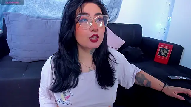 Curvybaddie99 online show from 11-04-25, 11:26