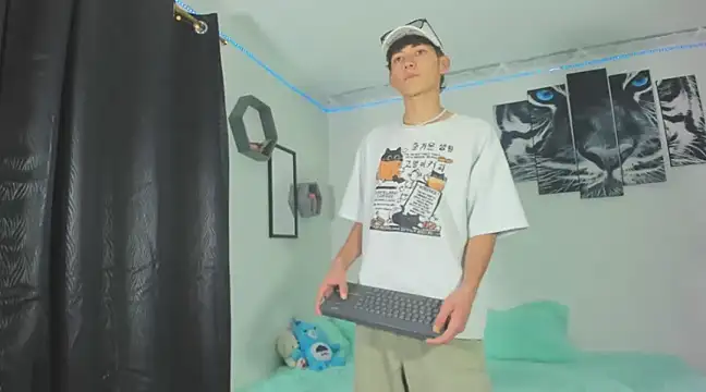 Snapshot of Maxxi_hot23 chatting on 03-01-25, 01:43 Maxxi hot23 online show from 03-01-25, 01:43