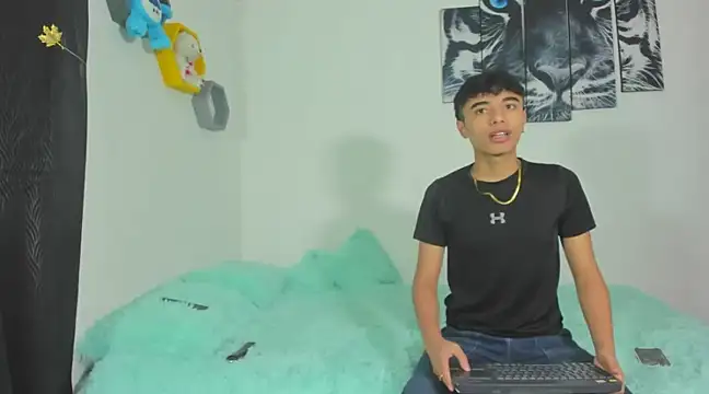 Snapshot of Maxxi_hot23 chatting on 03-09-25, 12:31 Maxxi hot23 online show from 03-09-25, 12:31