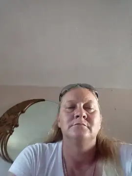 wetnwildforyou online show from 11-22-25, 09:03