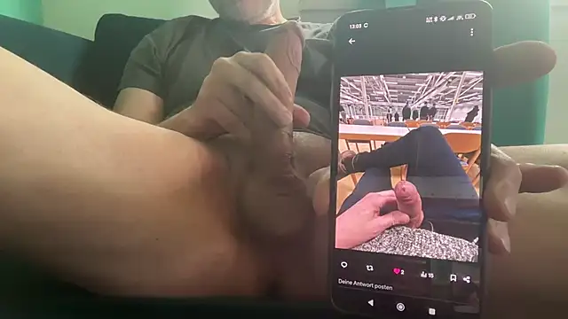 Snapshot of bavaricus123 chatting on 03-12-25, 12:04 bavaricus123 online show from 03-12-25, 12:04