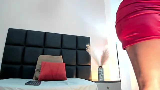 SeleneLujan online show from 12-18-25, 12:00