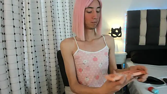 loverisu-coral online show from 11-09-25, 07:23