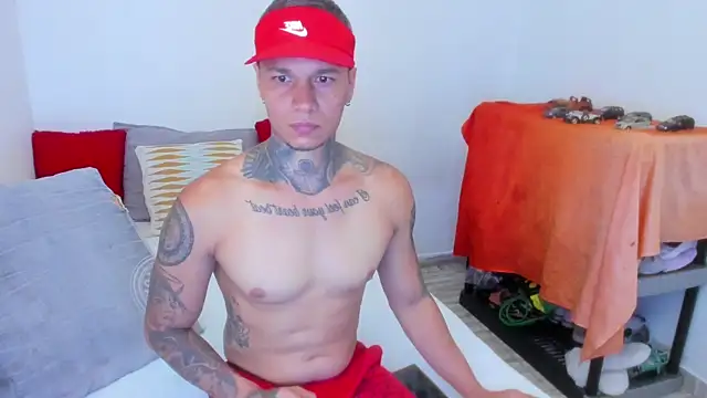 Snapshot of damian_c12 chatting on 03-04-25, 12:39 damian c12 online show from 03-04-25, 12:39