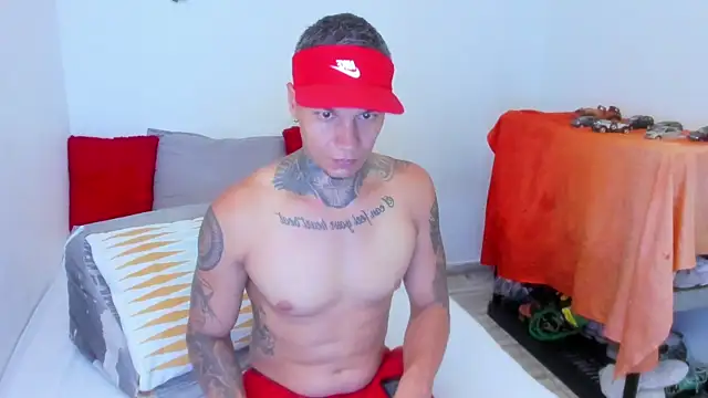 Snapshot of damian_c12 chatting on 03-04-25, 03:44 damian c12 online show from 03-04-25, 03:44