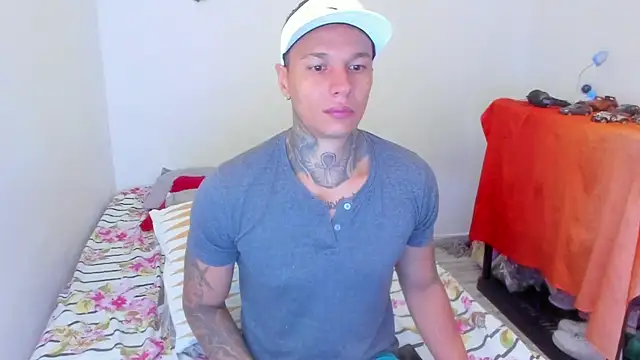 Snapshot of damian_c12 chatting on 03-08-25, 03:13 damian c12 online show from 03-08-25, 03:13