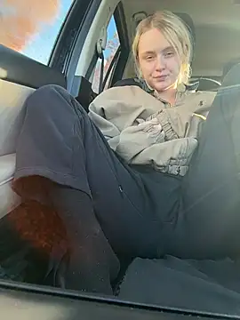 sluttypumpkin online show from 11-13-25, 08:30