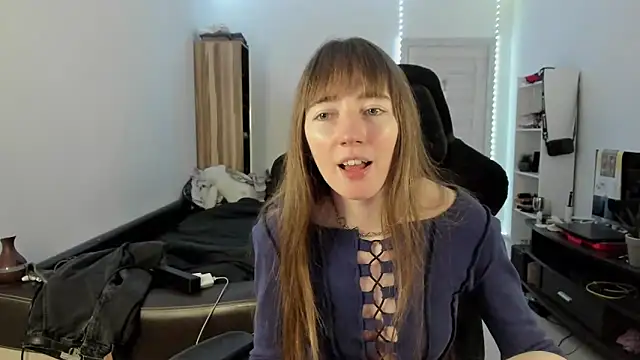 Snapshot of bekkawell chatting on 09-25-25, 12:53 bekkawell online show from 09-25-25, 12:53